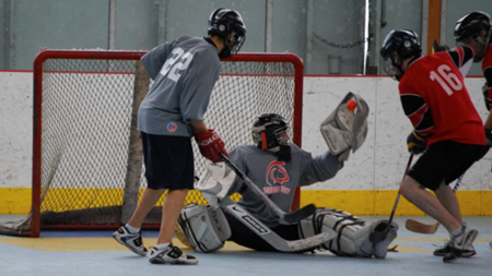 boys ball hockey 001